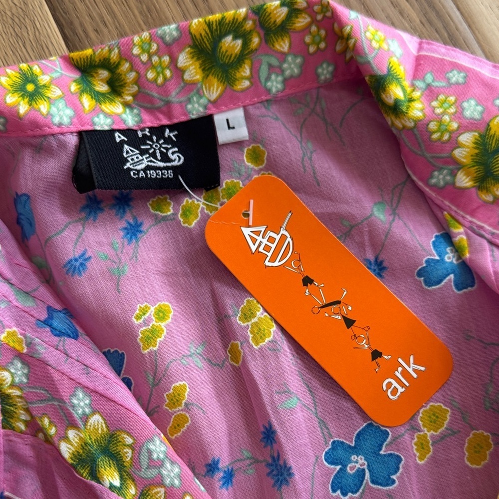 NWT Vibrant Pink Floral Cotton Blouse – Size Large - Picture 3 of 6
